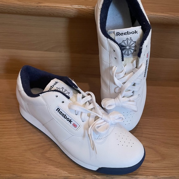 Reebok Princess Supreme 2 Women’s White Casual Shoes Sneakers - Picture 2 of 5